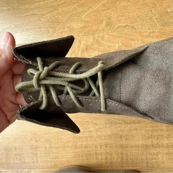 Mossimo Supply Co. Wedge Booties, Green/Taupe Ankle Boots for Women, Size 9 - Picture 4 of 10